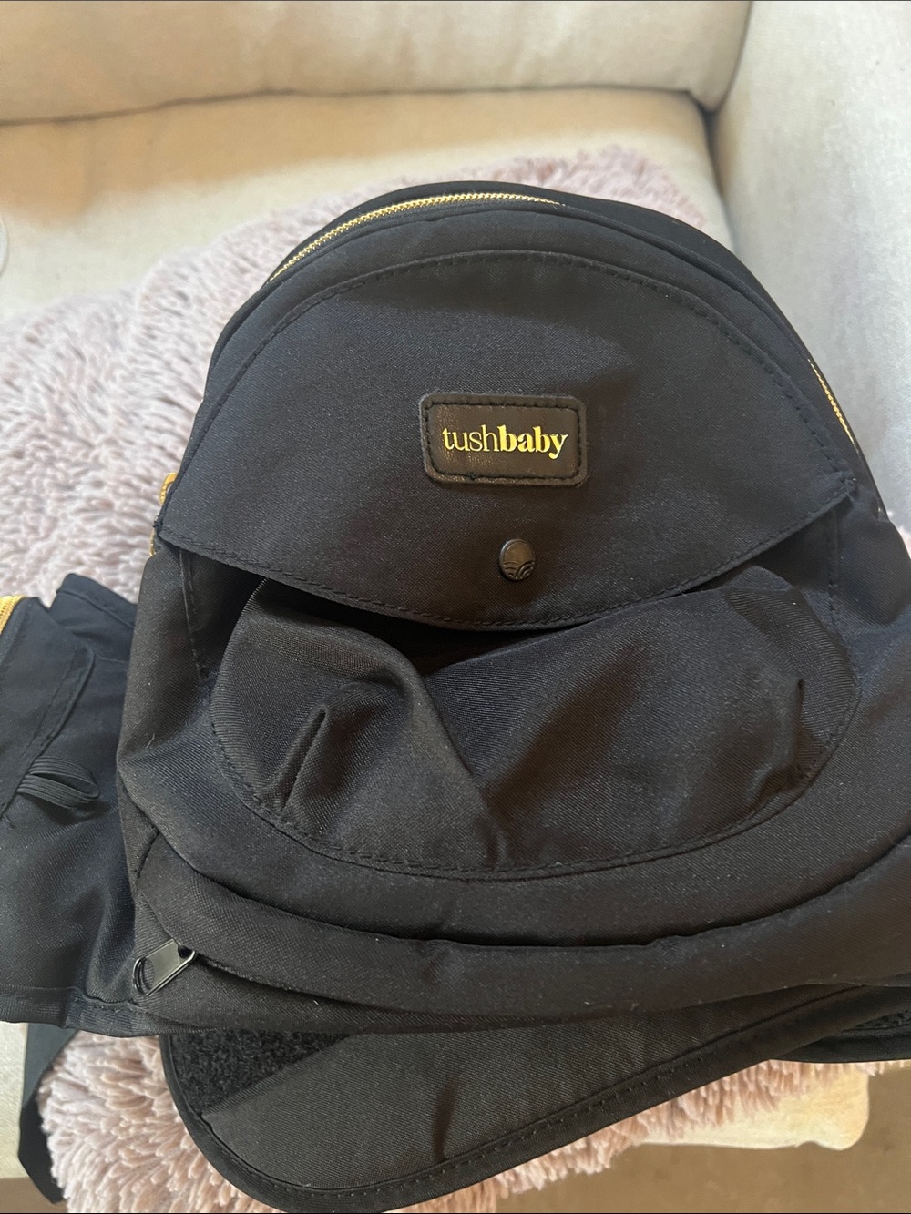 Tushbaby belt bag